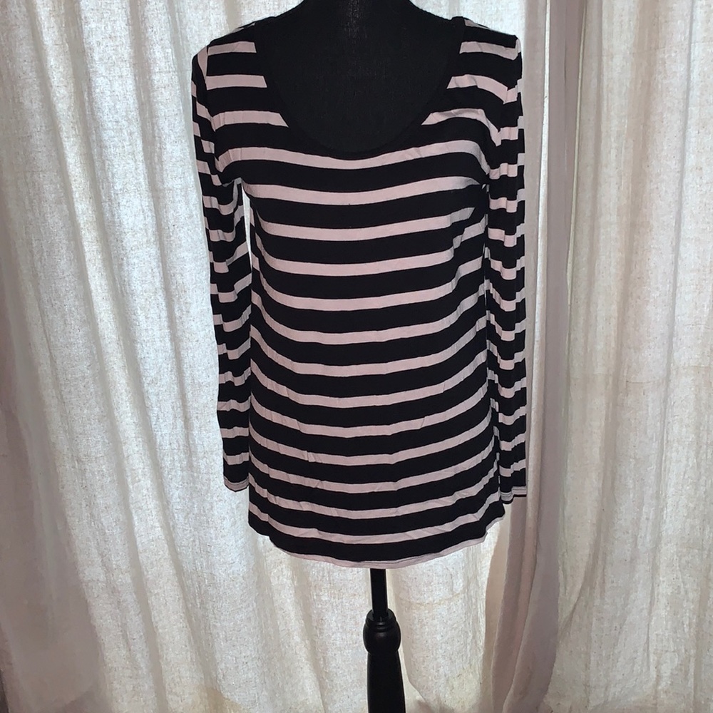 Lularoe white and black shirt size medium
